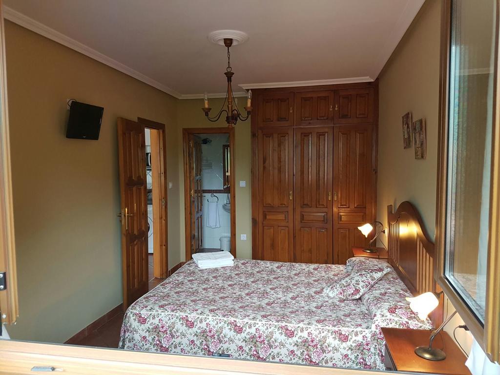 Apartamentos El Ardinal Arenas De Cabrales Exterior photo